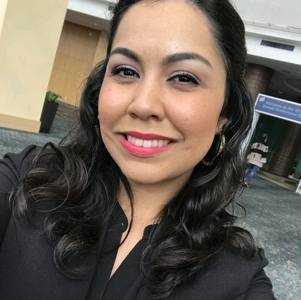 Meet your Posher, Elizondo